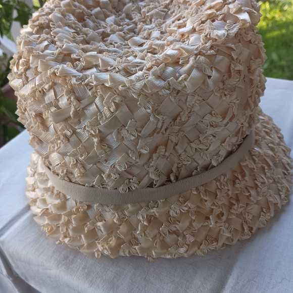 Exquisite Vintage 1950s-60s Cream Textured Woven Hat w/Original Box - Picture 3 of 12
